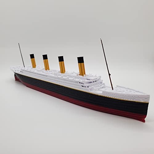 Модел Титаник исторически Най-точно, високо ниво на детайлност, с Дължина 1 метър с поставка и айсберг