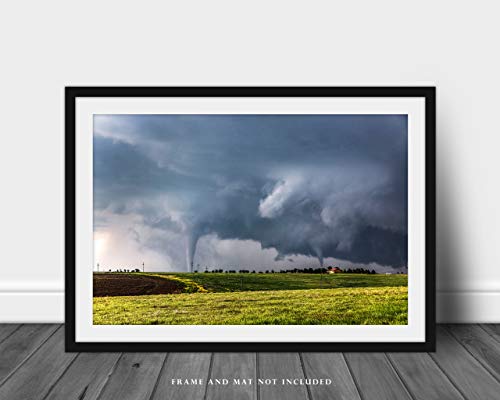 Снимка на Торнадо, Принт (без рамка), Изображение на два Торнадо в бурното ден в Канзас, Щормово Стенно изкуство, Екстремни изглаждат